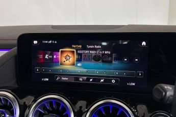 MERCEDES-BENZ EQA EQA 250 66.5kWh AMG Line SUV 5dr Electric Auto (190 ps) Touchscr