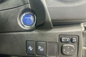 TOYOTA AURIS 1.8 VVT-h Excel Hatchback 5dr Petrol Hybrid CVT Euro 6 (s/s) (Sa