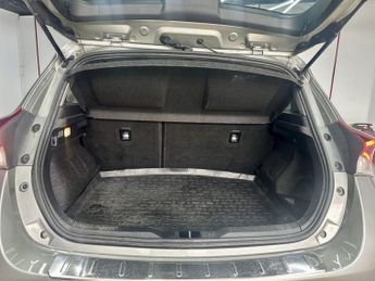 TOYOTA AURIS 1.8 VVT-h Excel Hatchback 5dr Petrol Hybrid CVT Euro 6 (s/s) (Sa