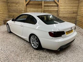 BMW 3 SERIES 3.0 330i M Sport Coupe 2dr Petrol Steptronic Euro 5 (272 ps)