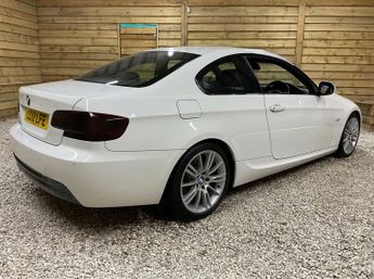 BMW 3 SERIES 3.0 330i M Sport Coupe 2dr Petrol Steptronic Euro 5 (272 ps)