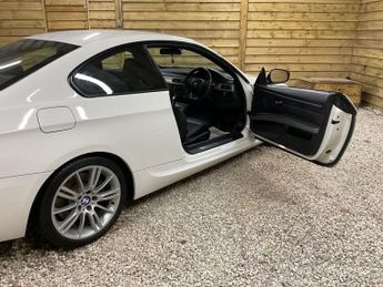 BMW 3 SERIES 3.0 330i M Sport Coupe 2dr Petrol Steptronic Euro 5 (272 ps)