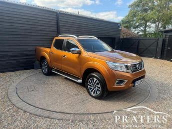 Nissan Navara 2.3 dCi Tekna Pickup Double Cab 4dr Diesel Manual 4WD Euro 5 (19