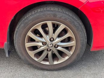 TOYOTA YARIS 1.33 Dual VVT-i Icon Hatchback 5dr Petrol Manual Euro 6 (99 ps)