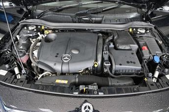 MERCEDES-BENZ GLA 2.1 GLA200d AMG Line SUV 5dr Diesel 7G-DCT Euro 6 (s/s) (136 ps)
