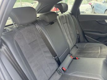 AUDI A4 AVANT 2.0 TDI 35 Black Edition Estate 5dr Diesel S Tronic Euro 6 (s/s)