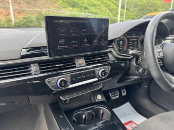 AUDI A4 AVANT 2.0 TDI 35 Black Edition Estate 5dr Diesel S Tronic Euro 6 (s/s)