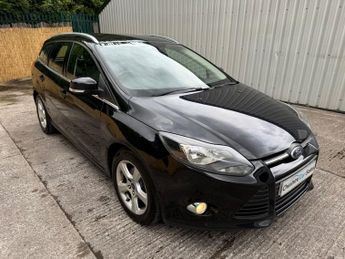 Ford Focus 1.6 TDCi Zetec Navigator Estate 5dr Diesel Manual Euro 5 (s/s) (