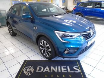 Renault Arkana 1.6 E-TECH Iconic SUV 5dr Petrol Hybrid Auto 2WD Euro 6 (s/s) (1