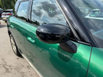 MINI COUNTRYMAN 1.5C MHEV Exclusive SUV 5dr Petrol Hybrid Auto Euro 6 (s/s) (170
