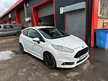 Ford Fiesta 1.6T EcoBoost ST-3 Hatchback 3dr Petrol Manual Euro 6 (182 ps)