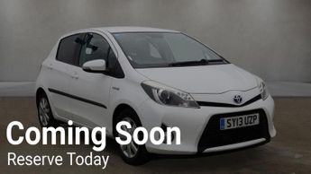 Toyota Yaris 1.5 VVT-h T4 Hatchback 5dr Petrol Hybrid CVT Euro 5 (101 ps)