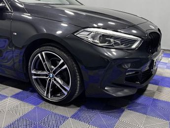 BMW 1 SERIES 1.5 118i M Sport (LCP) Hatchback 5dr Petrol DCT Euro 6 (s/s) (13