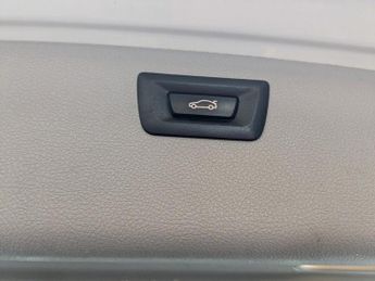 BMW 3 SERIES 2.0 318d Luxury Touring 5dr Diesel Manual Euro 6 (s/s) (150 ps)