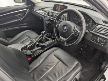 BMW 3 SERIES 2.0 318d Luxury Touring 5dr Diesel Manual Euro 6 (s/s) (150 ps)