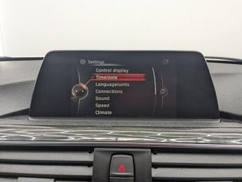 BMW 3 SERIES 2.0 318d Luxury Touring 5dr Diesel Manual Euro 6 (s/s) (150 ps)
