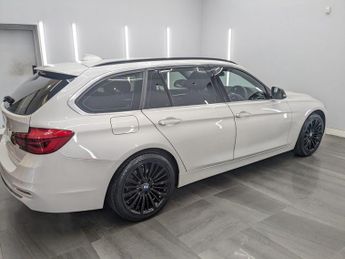 BMW 3 SERIES 2.0 318d Luxury Touring 5dr Diesel Manual Euro 6 (s/s) (150 ps)