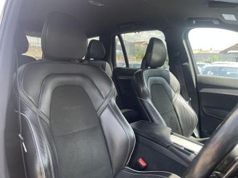 VOLVO XC90 2.0 D5 R-Design SUV 5dr Diesel Geartronic 4WD Euro 6 (s/s) (225 