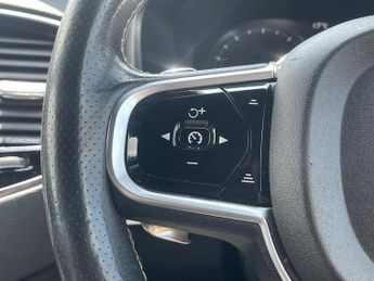 VOLVO XC90 2.0 D5 R-Design SUV 5dr Diesel Geartronic 4WD Euro 6 (s/s) (225 