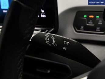 VOLKSWAGEN ID.3 Pro Performance 58kWh Life Hatchback 5dr Electric Auto (204 ps)