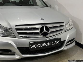 MERCEDES-BENZ C-CLASS 2.1 C220 CDI Executive SE (Premium Plus) Saloon 4dr Diesel G-Tro