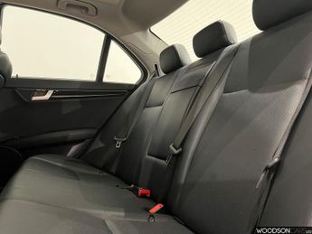 MERCEDES-BENZ C-CLASS 2.1 C220 CDI Executive SE (Premium Plus) Saloon 4dr Diesel G-Tro