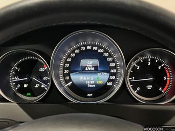 MERCEDES-BENZ C-CLASS 2.1 C220 CDI Executive SE (Premium Plus) Saloon 4dr Diesel G-Tro