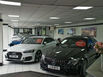 MERCEDES-BENZ A-CLASS 2.0 A35 AMG (Premium Plus) Hatchback 5dr Petrol SpdS DCT 4MATIC 