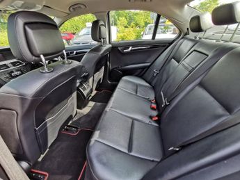 MERCEDES-BENZ C-CLASS 2.1 C220 CDI BlueEfficiency Executive SE Saloon 4dr Diesel Manua