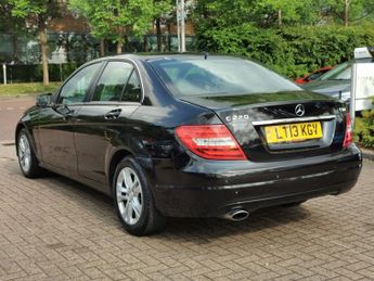 MERCEDES-BENZ C-CLASS 2.1 C220 CDI BlueEfficiency Executive SE Saloon 4dr Diesel Manua