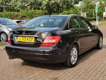 MERCEDES-BENZ C-CLASS 2.1 C220 CDI BlueEfficiency Executive SE Saloon 4dr Diesel Manua