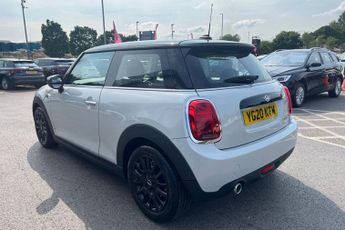 MINI HATCH 1.5 Cooper Classic Hatchback 3dr Petrol Manual Euro 6 (s/s) (136