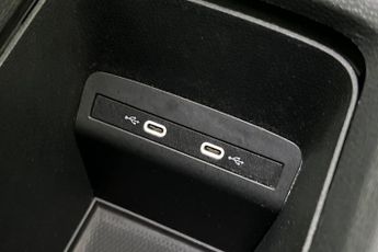VOLKSWAGEN ID.3 Pro Performance 58kWh Life Hatchback 5dr Electric Auto (204 ps) 