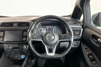 NISSAN LEAF 40kWh Acenta Hatchback 5dr Electric Auto (150 ps) 1 Owner / Serv