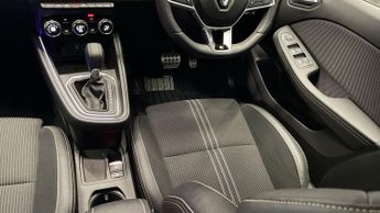 RENAULT CLIO 1.6 E-TECH E-Tech engineered Hatchback 5dr Petrol Hybrid Auto Eu