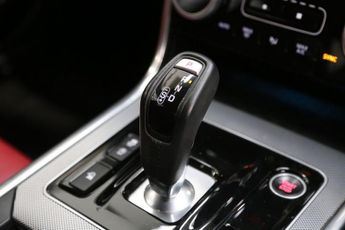 JAGUAR XE 2.0 D180 R-Dynamic SE Saloon 4dr Diesel Auto Euro 6 (s/s) (180 p