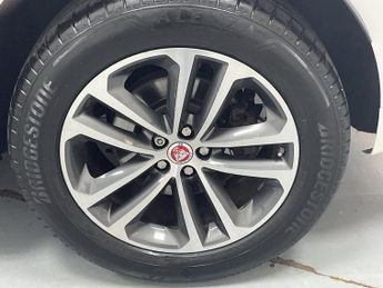 JAGUAR F-PACE 180 AWD R-SPORT - AA INSPECTED 
