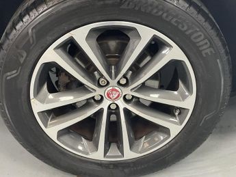 JAGUAR F-PACE 180 AWD R-SPORT - AA INSPECTED 