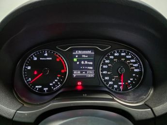 AUDI A3 2.0 TDI S line Hatchback 3dr Diesel S Tronic Auto 6Spd quattro E