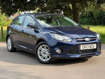 Ford Focus 1.6 Titanium Hatchback 5dr Petrol Powershift Euro 5 (125 ps)