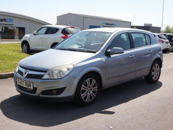 Vauxhall Astra 1.6i 16v Design Hatchback 5dr Petrol Manual (155 g/km, 113 bhp)