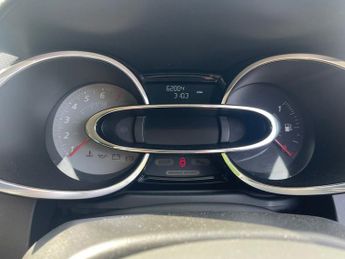 RENAULT CLIO 1.6 TCe Renaultsport Lux Hatchback 5dr Petrol EDC Euro 5 (200 ps