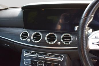 MERCEDES-BENZ E-CLASS 2.0 E220d AMG Line Saloon 4dr Diesel G-Tronic+ Euro 6 (s/s) (194