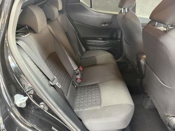 TOYOTA C-HR 1.8 VVT-h Design SUV 5dr Petrol Hybrid CVT Euro 6 (s/s) (122 ps)