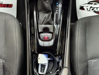 TOYOTA C-HR 1.8 VVT-h Design SUV 5dr Petrol Hybrid CVT Euro 6 (s/s) (122 ps)