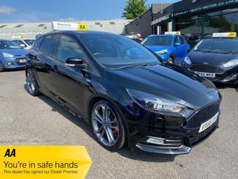Ford Focus 2.0T EcoBoost ST-3 Hatchback 5dr Petrol Manual Euro 6 (s/s) (250