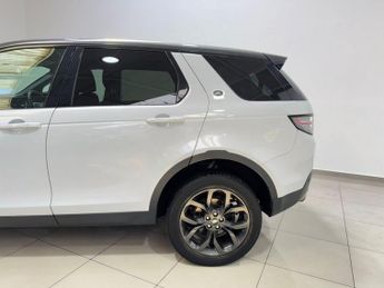 LAND ROVER DISCOVERY SPORT 2.0 TD4 Landmark SUV 5dr Diesel Auto 4WD Euro 6 (s/s) (180 ps)