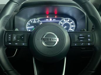 NISSAN QASHQAI 1.3 DIG-T MHEV Acenta Premium SUV 5dr Petrol Hybrid XTRON Euro 6