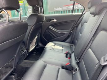MERCEDES-BENZ A-CLASS 1.5 A180d Sport (Executive) Hatchback 5dr Diesel 7G-DCT Euro 6 (