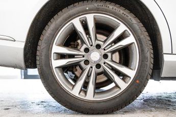 MERCEDES-BENZ E-CLASS 2.1 E220 CDI SE Saloon 4dr Diesel G-Tronic+ Euro 5 (s/s) (170 ps